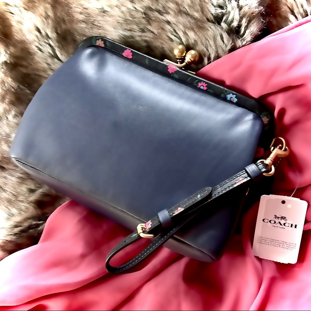 COACH 1941 Kisslock Clutch - Black With Blocked Floral Print